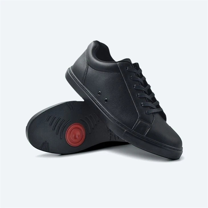 Black Minimal Arch Sneaker